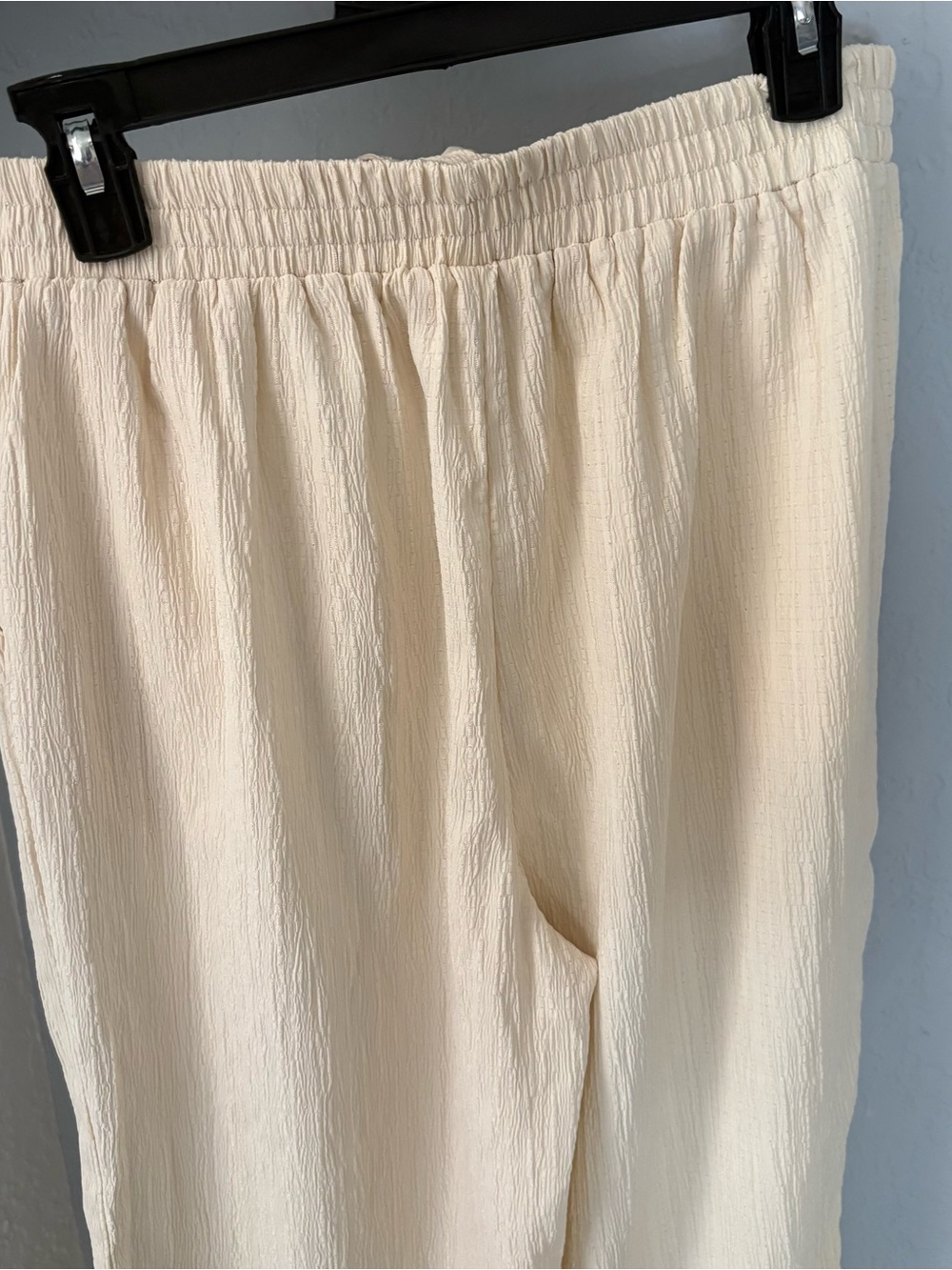 Relaxed Wide-Leg Drawstring Pants - Cream - Picture 3 of 6